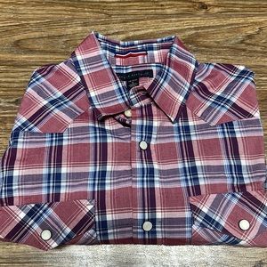 Mens Banana Republic button long sleeve shirt. Size Small.